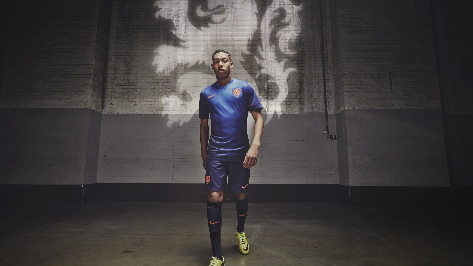 逆转之城，米切尔在年度焦点之战接管比赛