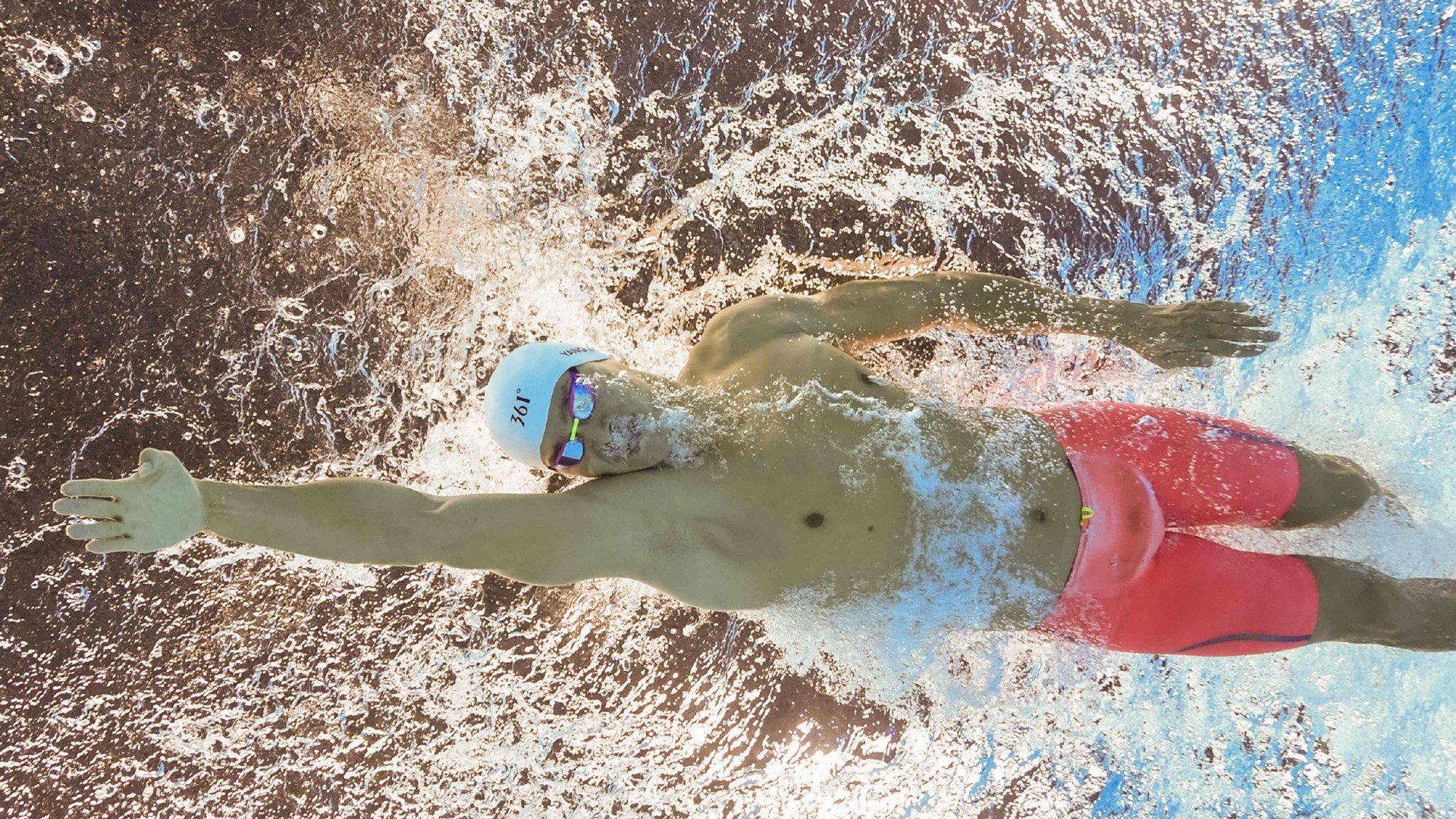 奥斯梅恩爆发点燃那不勒斯,克罗地亚式翻盘精神重创巴萨